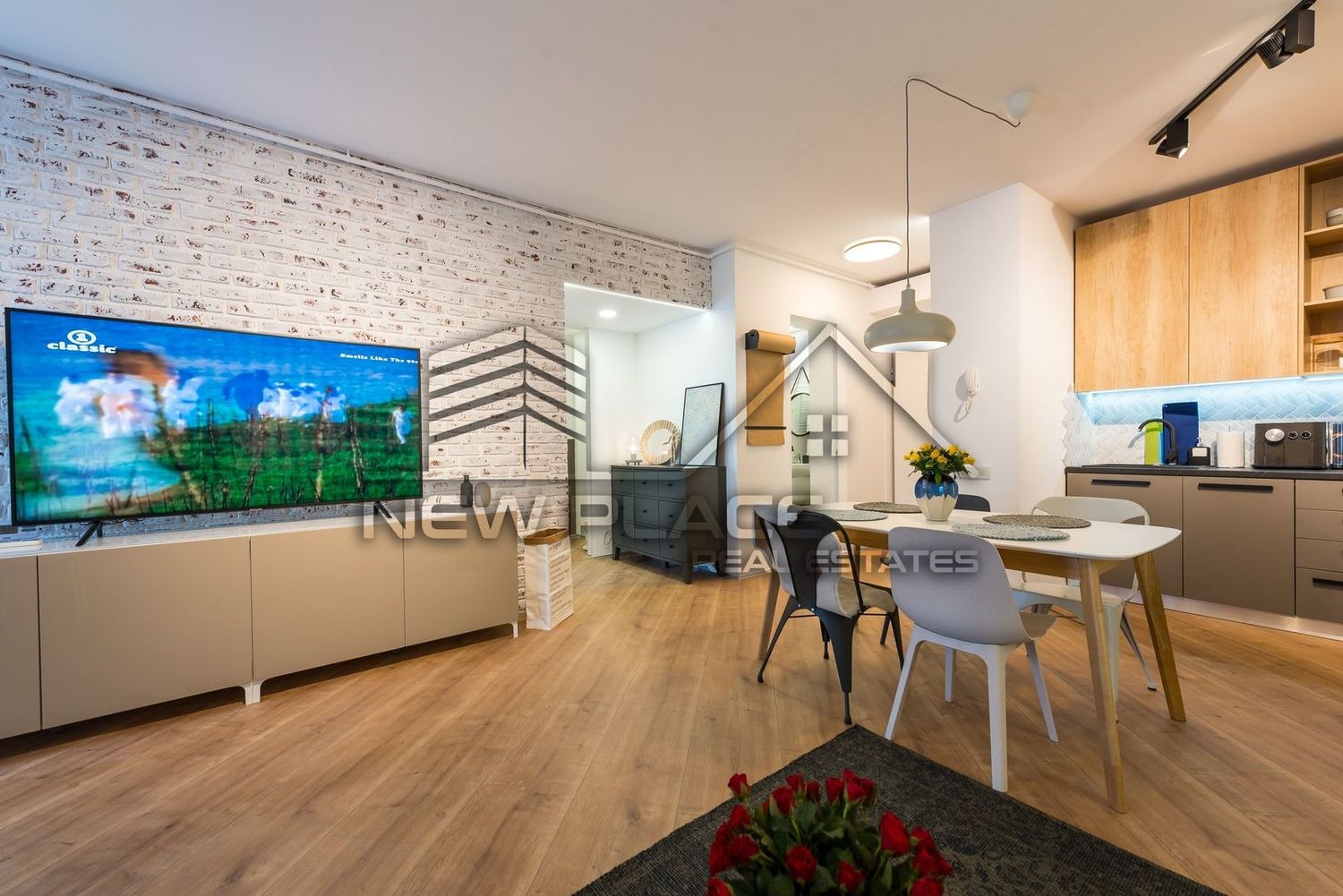 [VIDEO] 4City North | Apartament exclusivist | Vedere curtea interioara | Lux