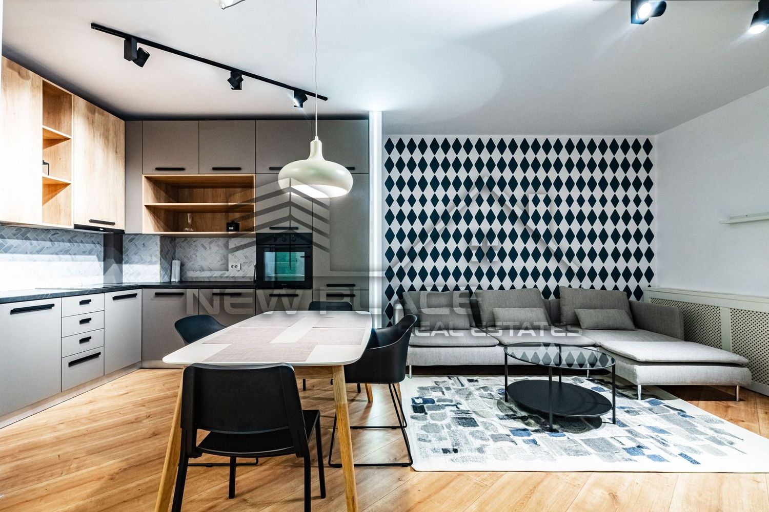 [VIDEO] 4City North | Apartament exclusivist | Vedere curtea interioara | Lux