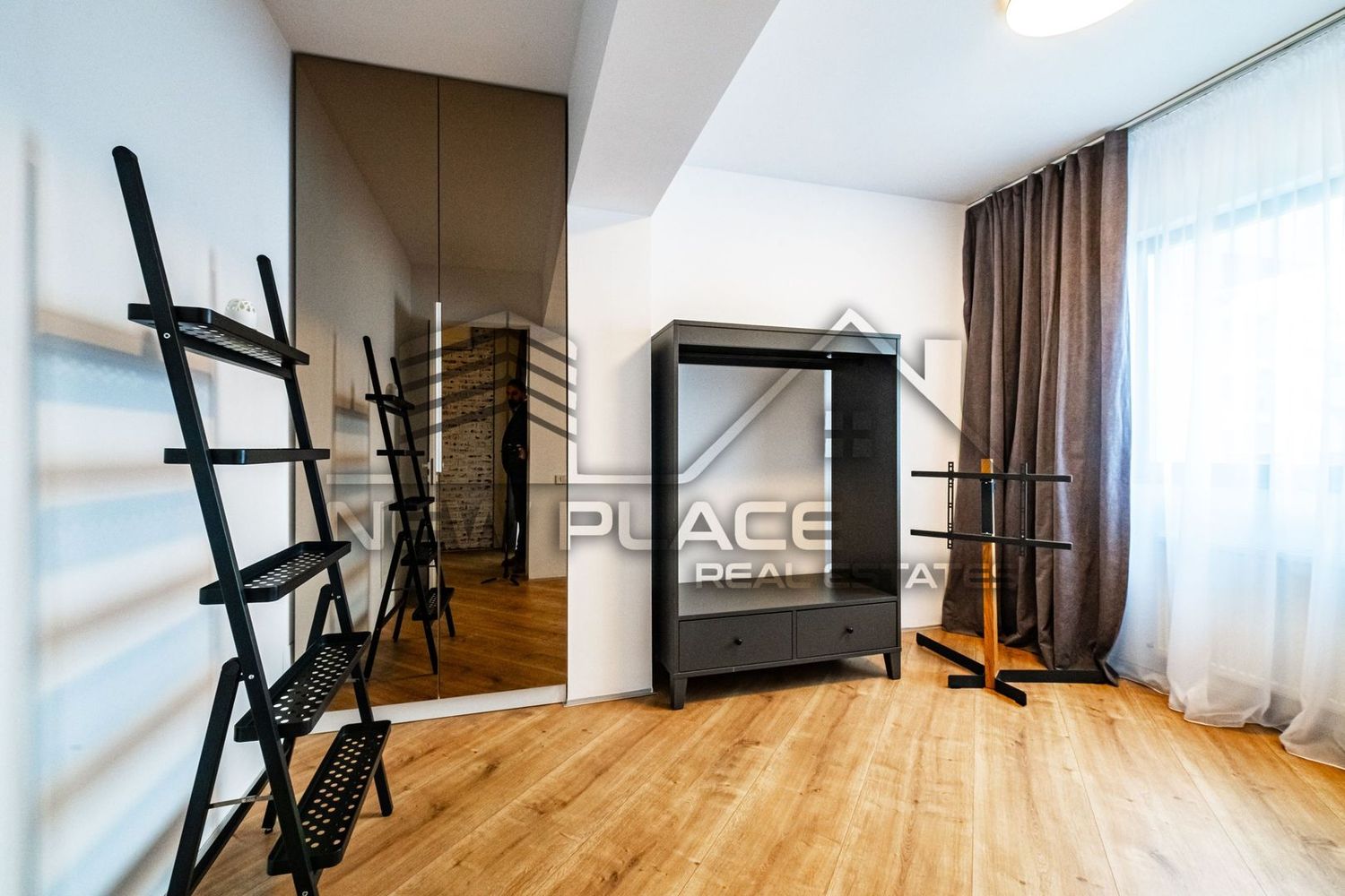 [VIDEO] 4City North | Apartament exclusivist | Vedere curtea interioara | Lux