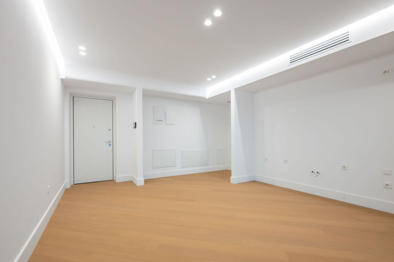 CORTINA 126 | Apartament exclusivist | Vedere libera | 2,900 Eur/mpc | LUX