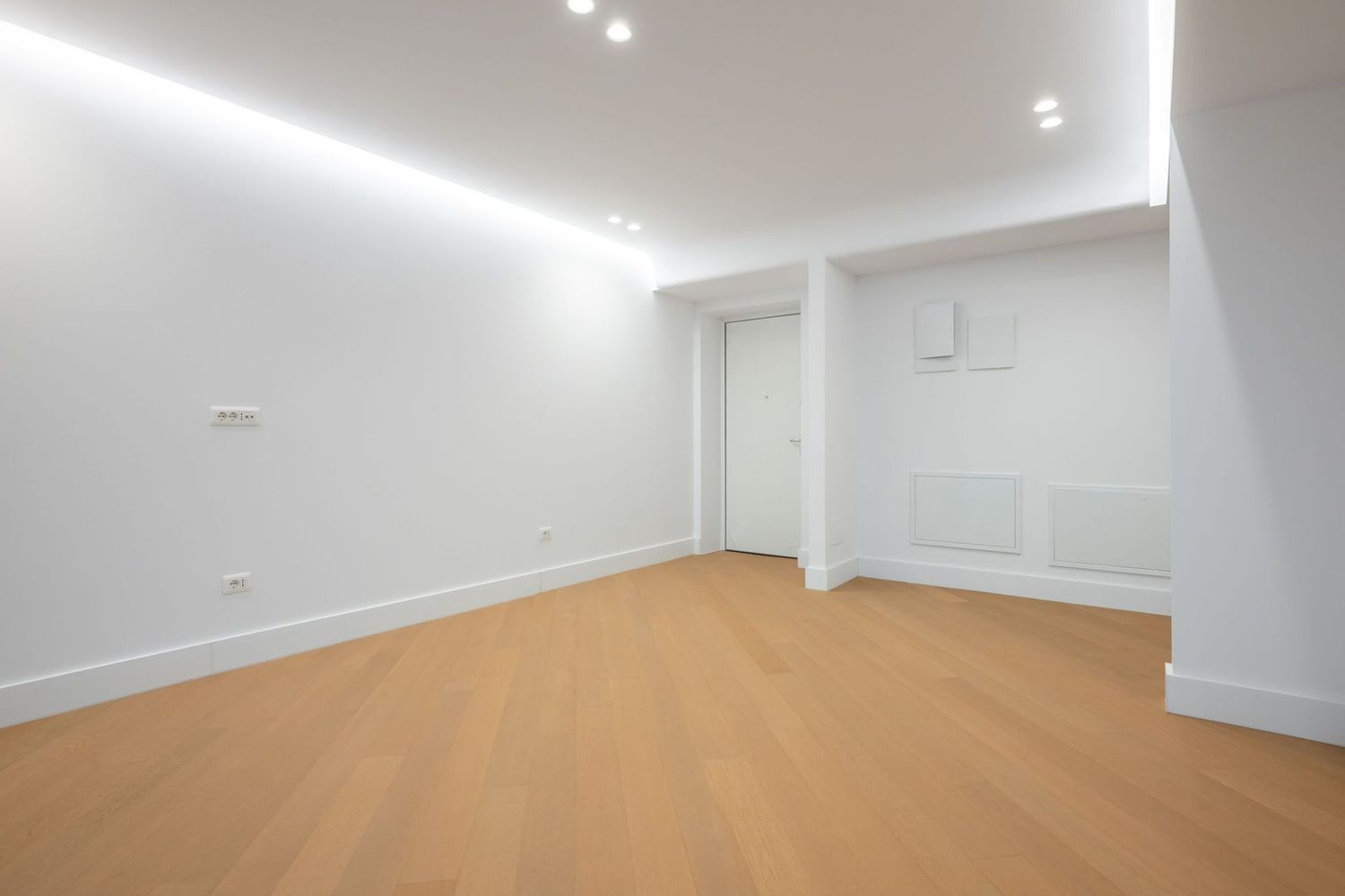 CORTINA 126 | Apartament exclusivist | Vedere libera | 2,900 Eur/mpc | LUX