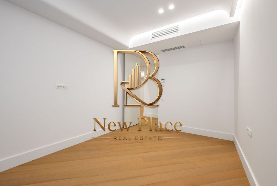 CORTINA 126 | Ultra Lux | Exclusivitate | 2,500 Eur/mpc | Terasa de 13 mp
