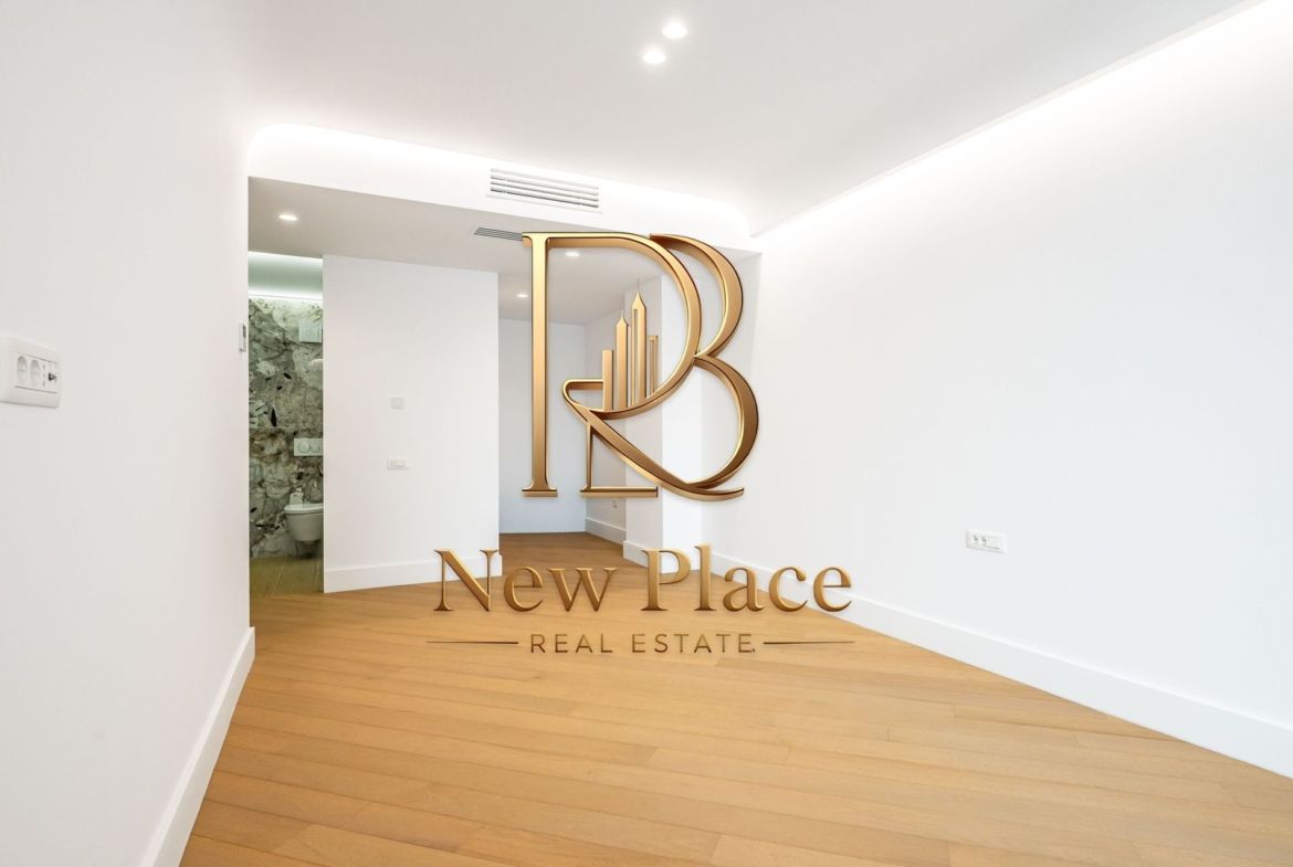 IANCU NICOLAE | 2,500 Eur/mpc | Ultra Lux | Terasa de 25.3 mp