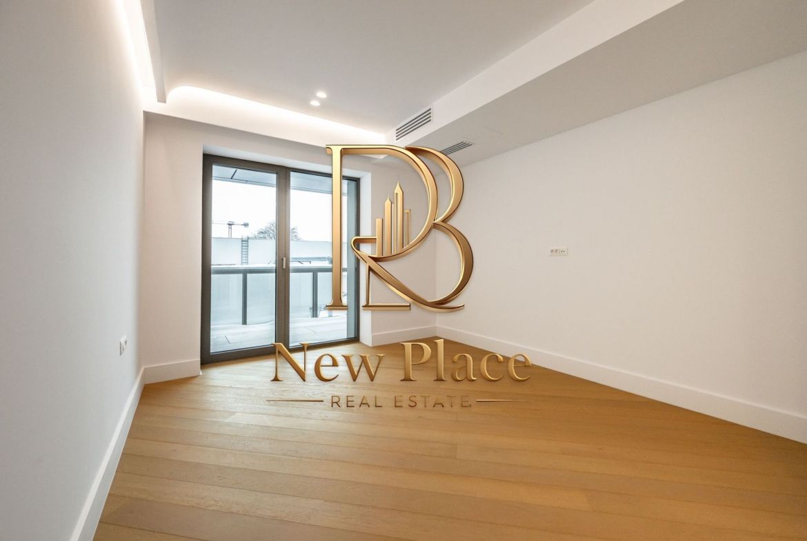 IANCU NICOLAE | 2,500 Eur/mpc | Ultra Lux | Terasa de 25.3 mp