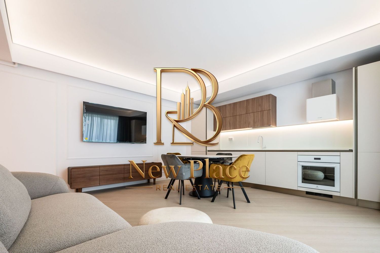 [VIDEO] CORTINA NORTH | 1,150 Eur + TVA | Mobila Rovere | View liber | LUX