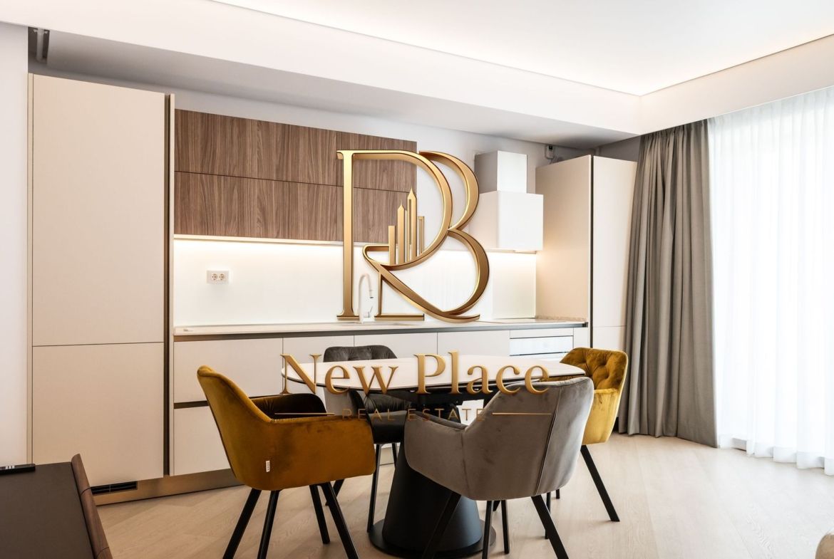 [VIDEO] CORTINA NORTH | 1,150 Eur + TVA | Mobila Rovere | View liber | LUX