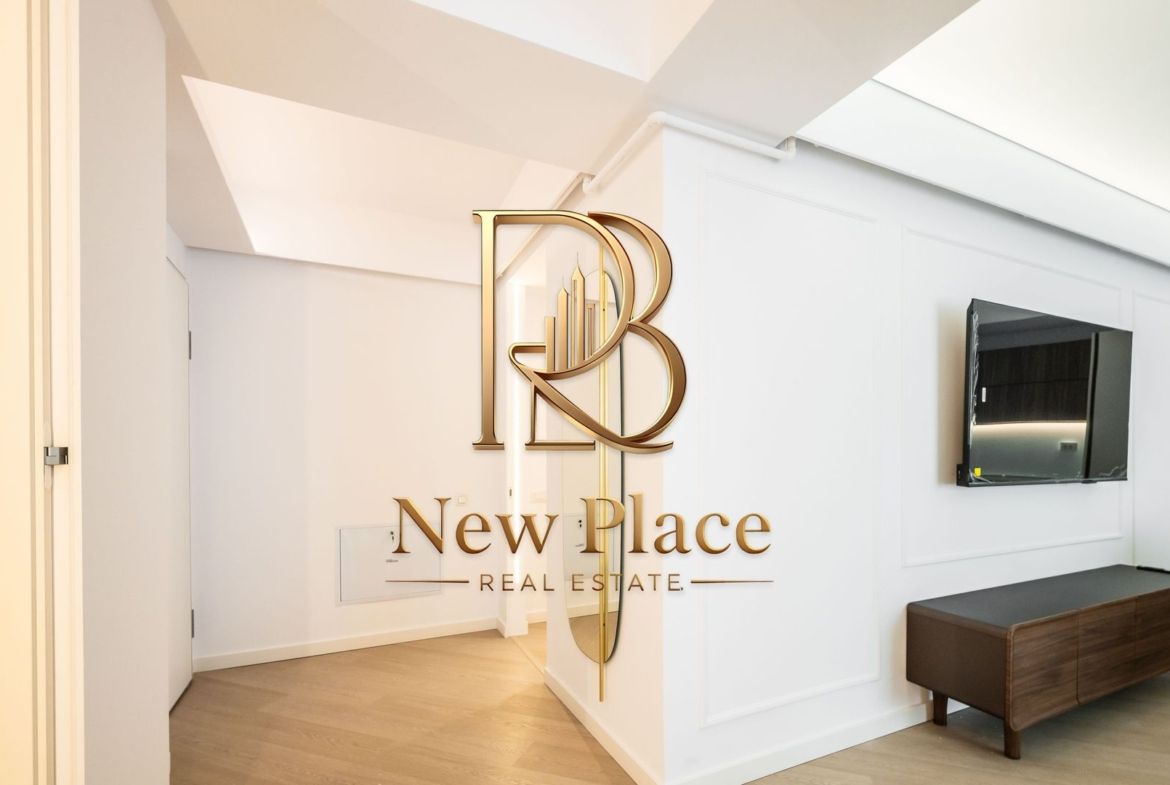 [VIDEO] CORTINA NORTH | 1,150 Eur + TVA | Mobila Rovere | View liber | LUX