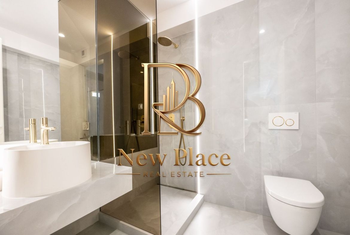 [VIDEO] CORTINA NORTH | 1,150 Eur + TVA | Mobila Rovere | View liber | LUX
