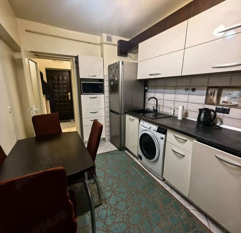 De  inchiriat apartament cu 2 camere zona Gării, Universitate, 380 E