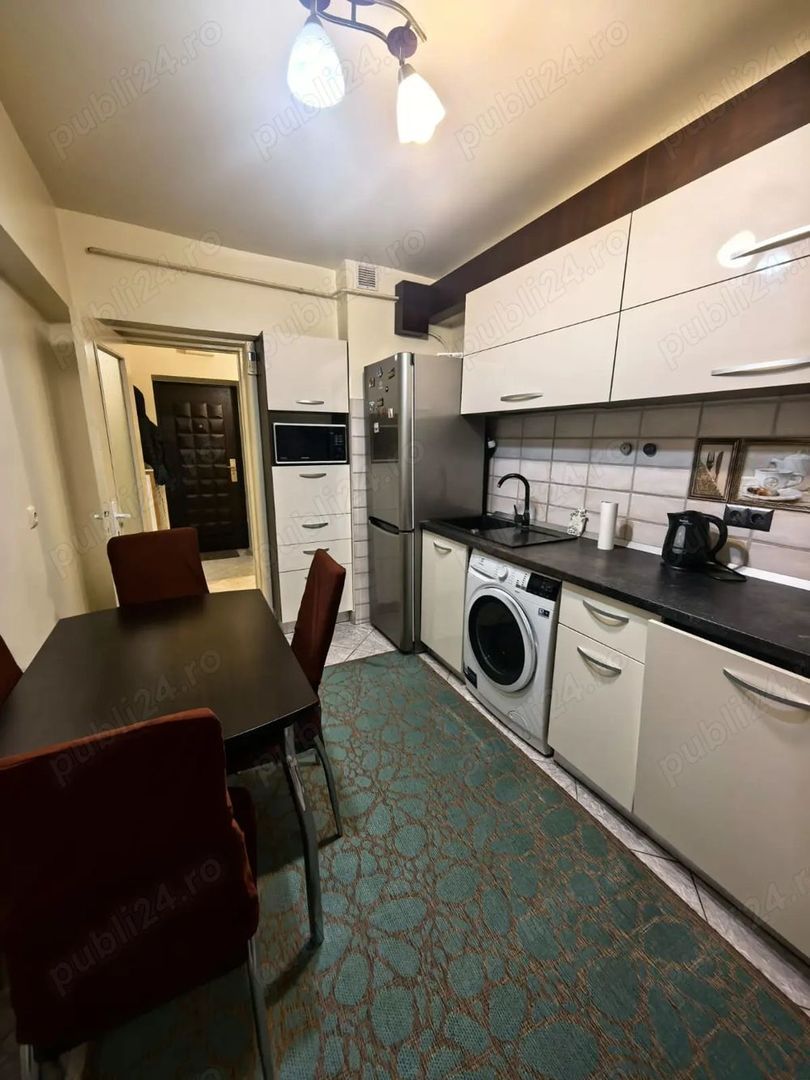 De  inchiriat apartament cu 2 camere zona Gării, Universitate, 380 E