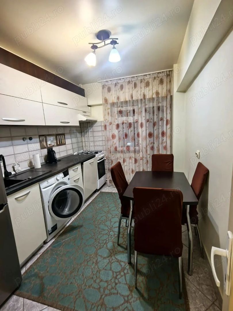 De  inchiriat apartament cu 2 camere zona Gării, Universitate, 380 E