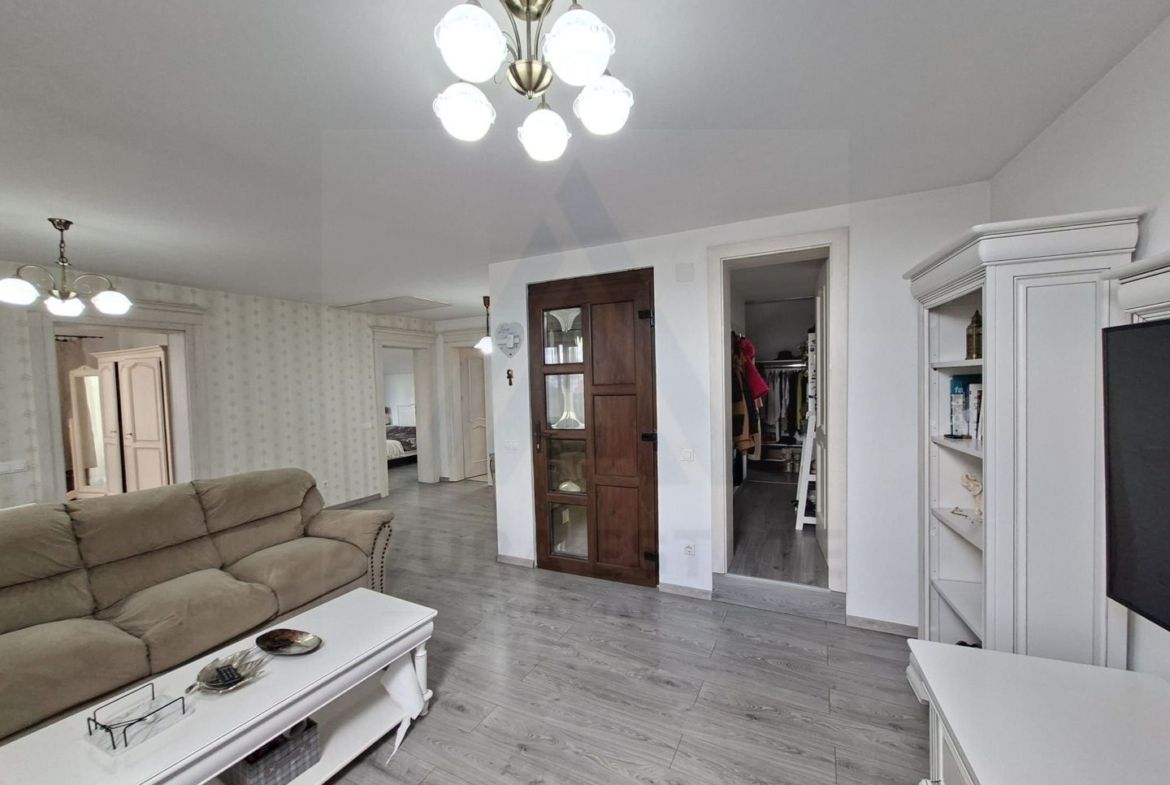 Casa individuala 149 mp utili S+P+M cu pivnita si pod in Selimbar