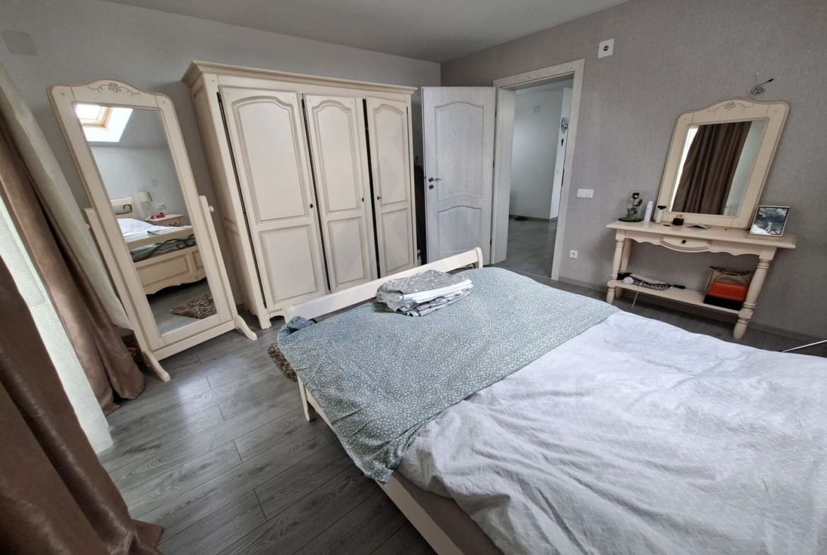 Casa individuala 149 mp utili S+P+M cu pivnita si pod in Selimbar