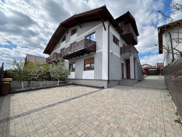 Casa la cheie 5 camere 250 mp curte libera 4 bai P+1+M Arhitectilor
