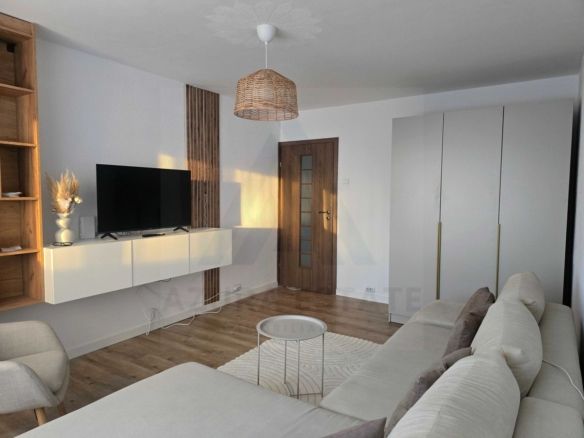 Apartament premium 2 camere 54 mp utili are balcon zona Calea Dumbravi