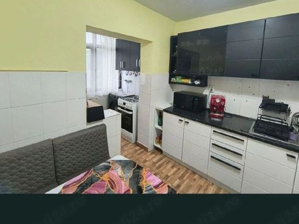 De inchiriat apartament 3 camere Micro 16, 450 euro