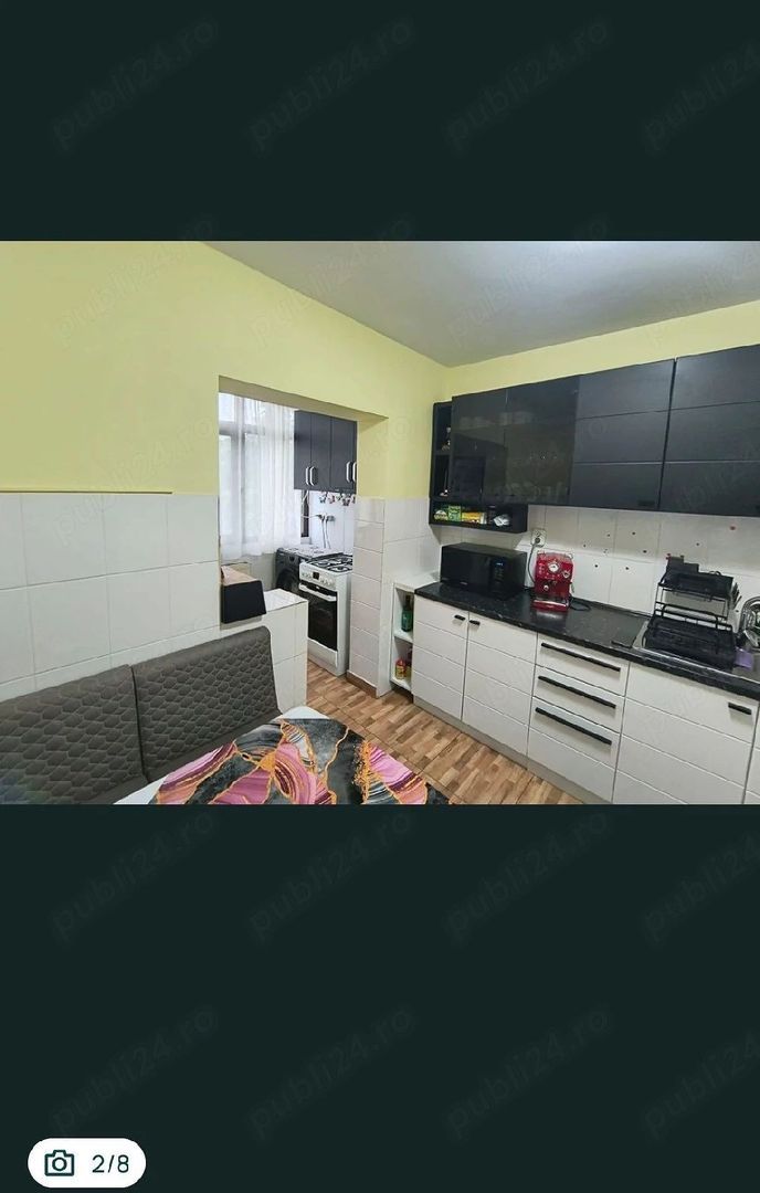 inchiriez apartament 3 camere Micro 16