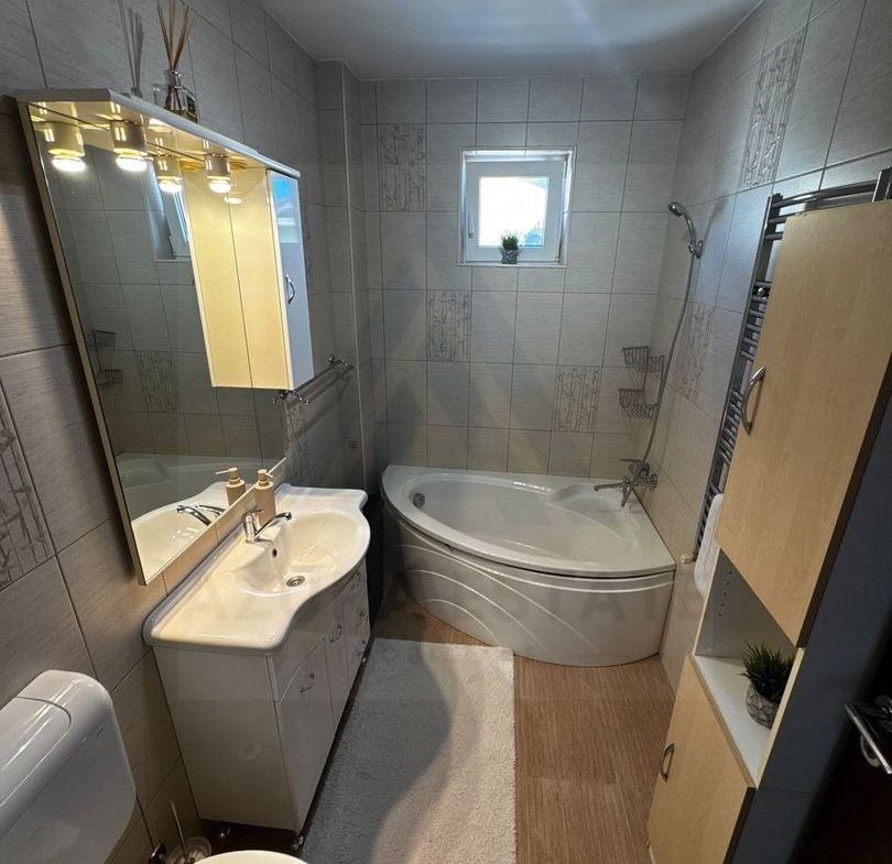 Apartament modern 3 camere 66 mp utili balcon 4,65 mp Zona Turnisor