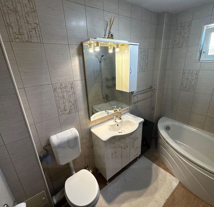 Apartament modern 3 camere 66 mp utili balcon 4,65 mp Zona Turnisor