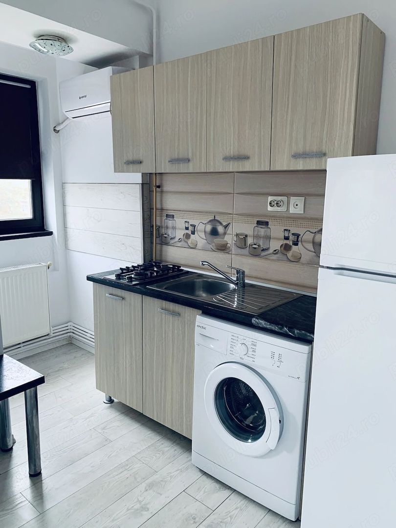 anBn-8636 De inchiriat apartament cu o camera Centru, 280 euro