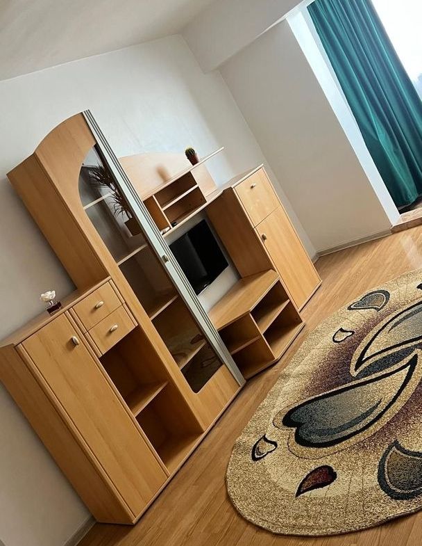 De inchiriat apartament cu 2 camere, etaj 1, zona Neacsu, 400 euro