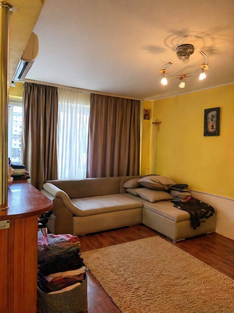 anBn-8705 De vanzare apartament cu 4 camere, Dunarea Mall, 95.000 euro