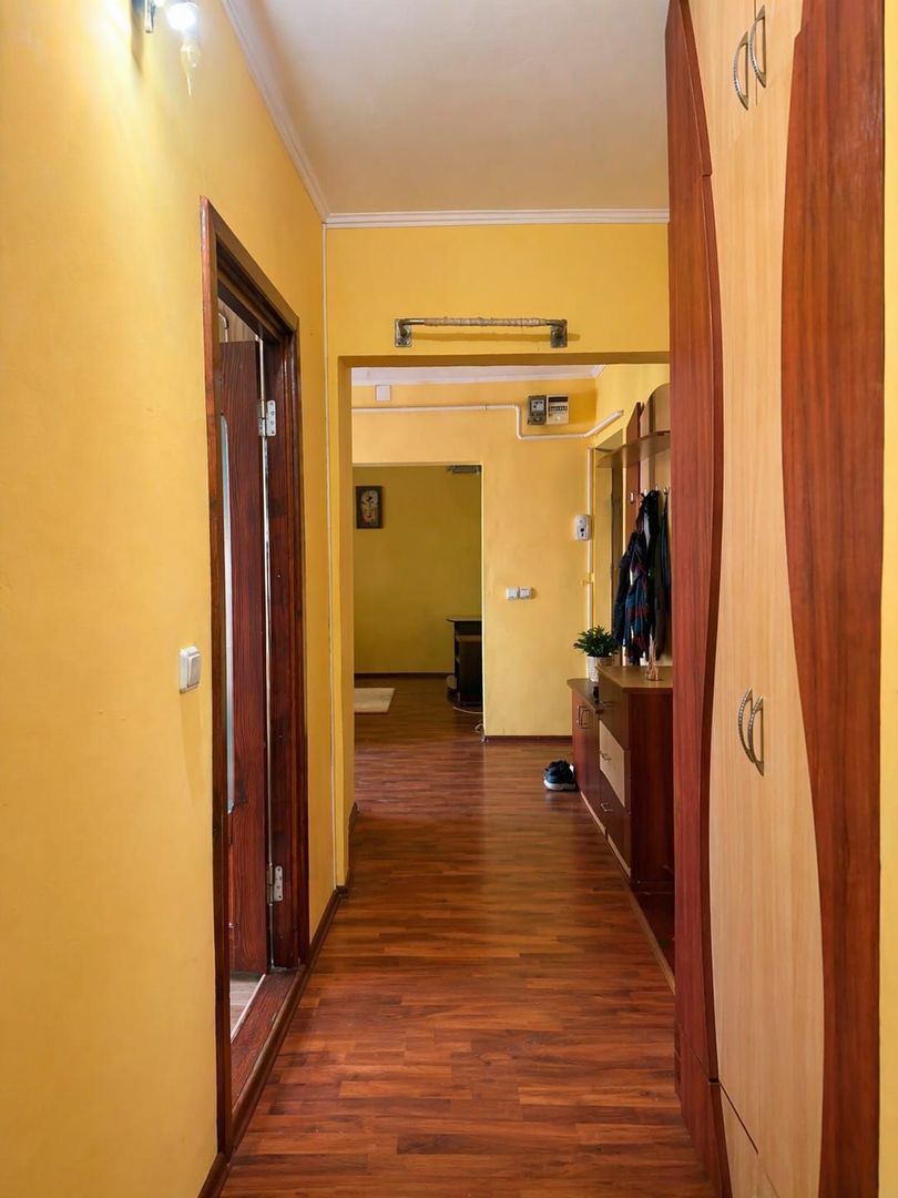 anBn-8707 De vanzare apartament cu 4 camere, Dunarea Mall, 95.000 euro