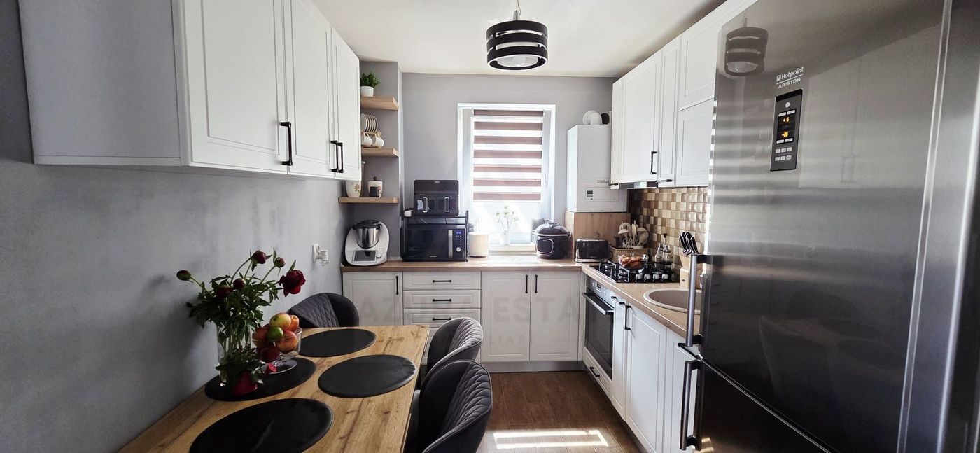 Apartament 3 camere 67 mp utili etaj 2 cu 2 locuri de parcare Turnisor