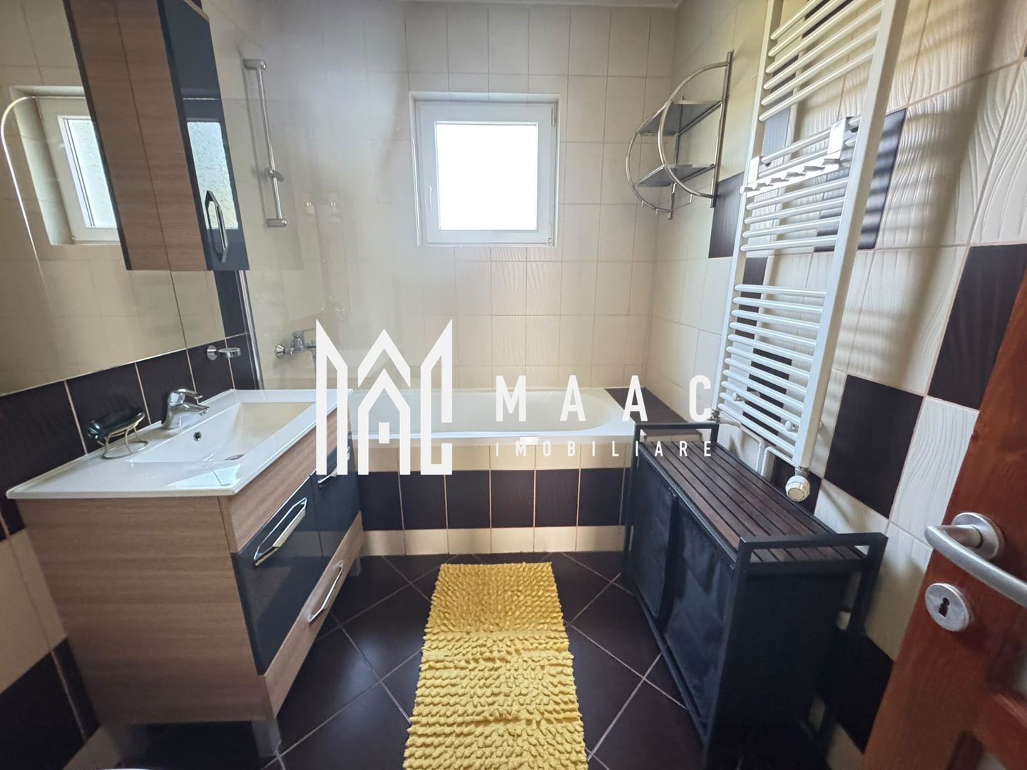 Apartament 3 camere | Gradina | Parcare | Renovat | Selimbar