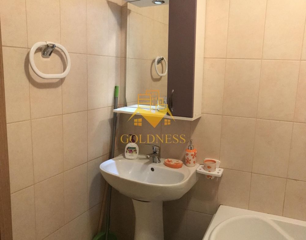 1 camera decomandată, Zorilor, Calea Turzii, Parcare, Centrala proprie
