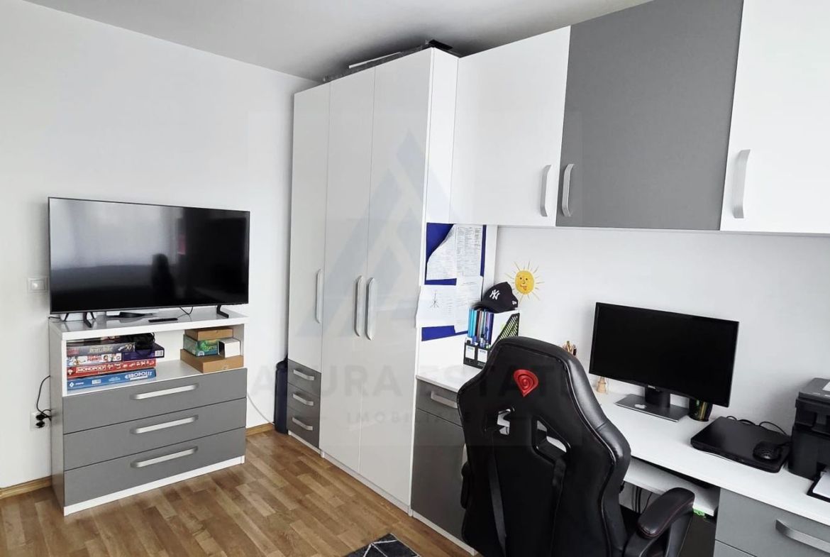 Apartament 3 camere 67 mp utili etaj 2 cu 2 locuri de parcare Turnisor