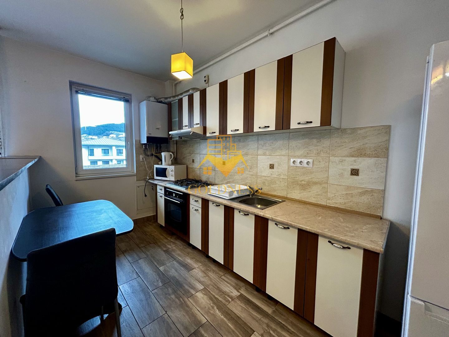 2 camere open space, Parcare, Zona Sub Cetate, Mega Image, Floresti