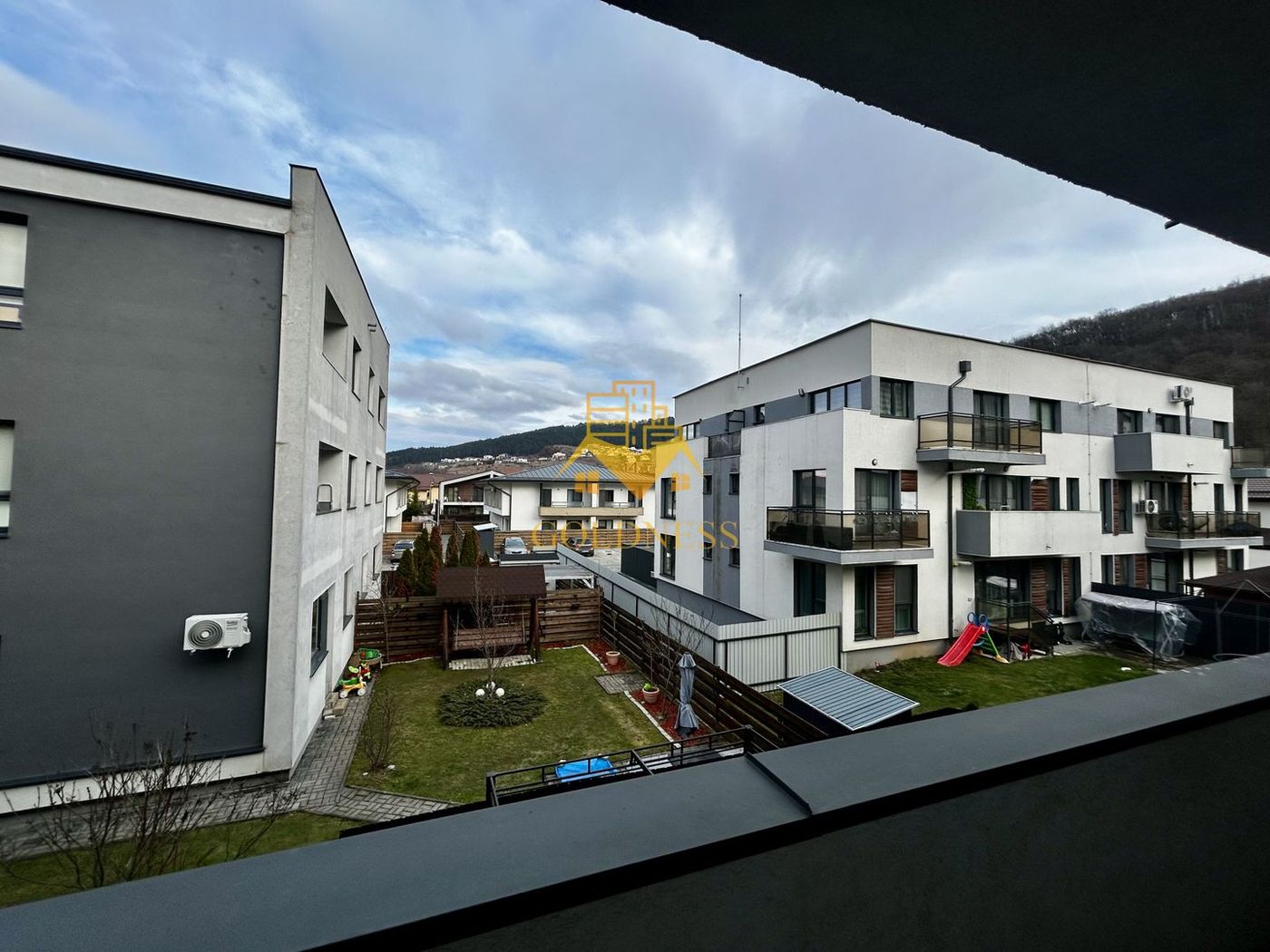 2 camere open space, Parcare, Zona Sub Cetate, Mega Image, Floresti