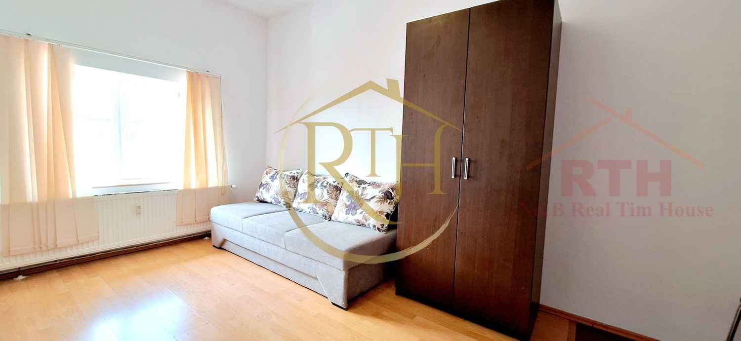 Oferim spre inchiriere garsoniera, loc de parcare, zona Soarelui