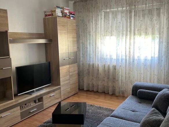 Apartament cu 2 camere 45 mp balcon etaj 2 in zona Rahovei