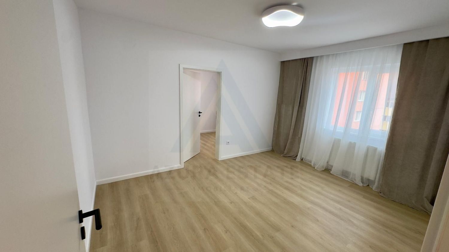 anBn-9379 Apartament cu 2 camere renovat 37 mp etaj 3/5 in zona Hipodrom 1