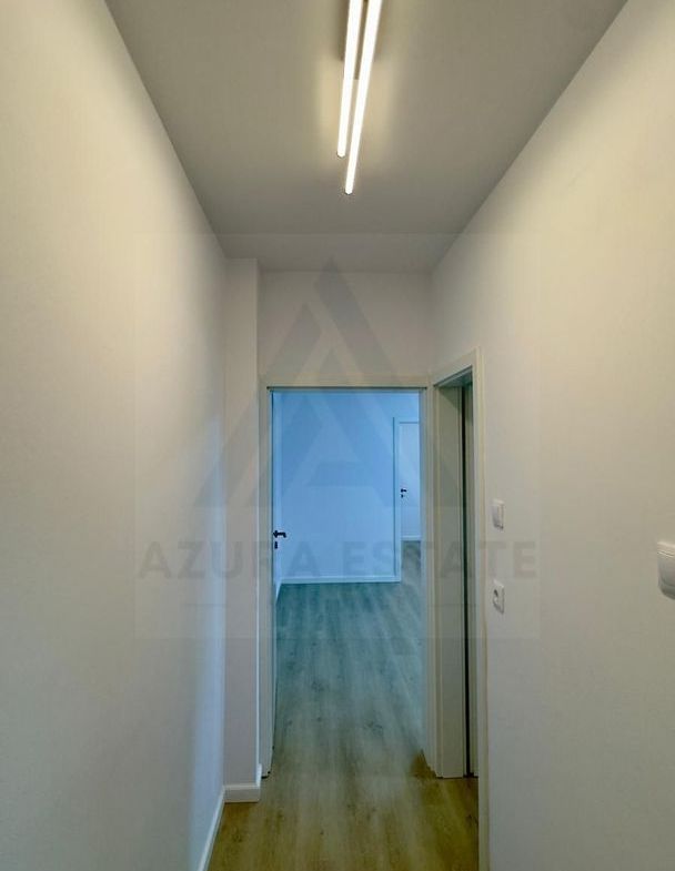 Apartament cu 2 camere renovat 37 mp etaj 3/5 in zona Hipodrom 1