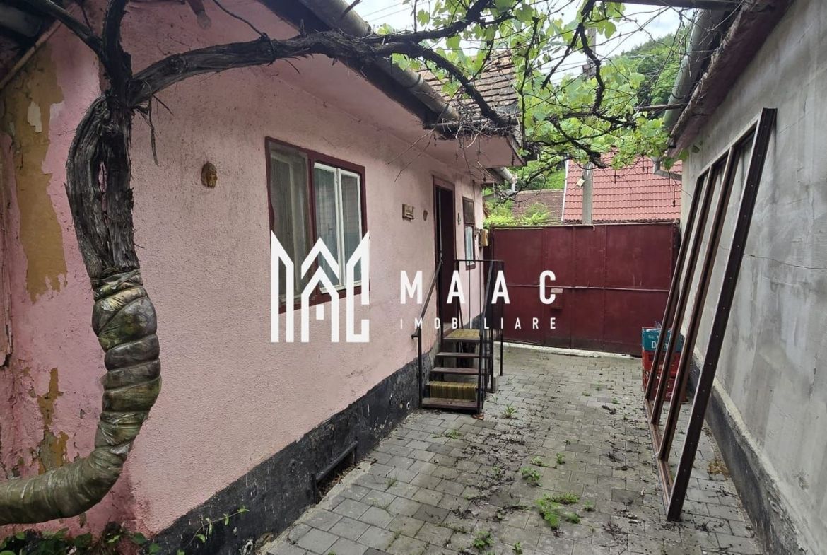 Casă individuală 3 camere | Strada Principală, Rășinari | 70 mp, 1985