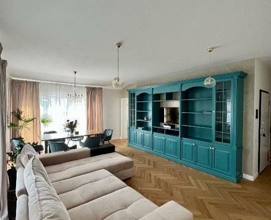 Apartament  cu 3 camere in Aviatiei