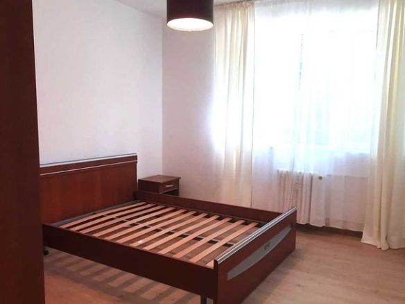 Vand apartament 3 cam, sector 1