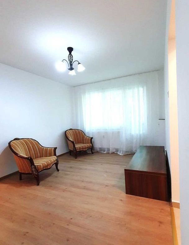 Vand apartament 3 cam, sector 1