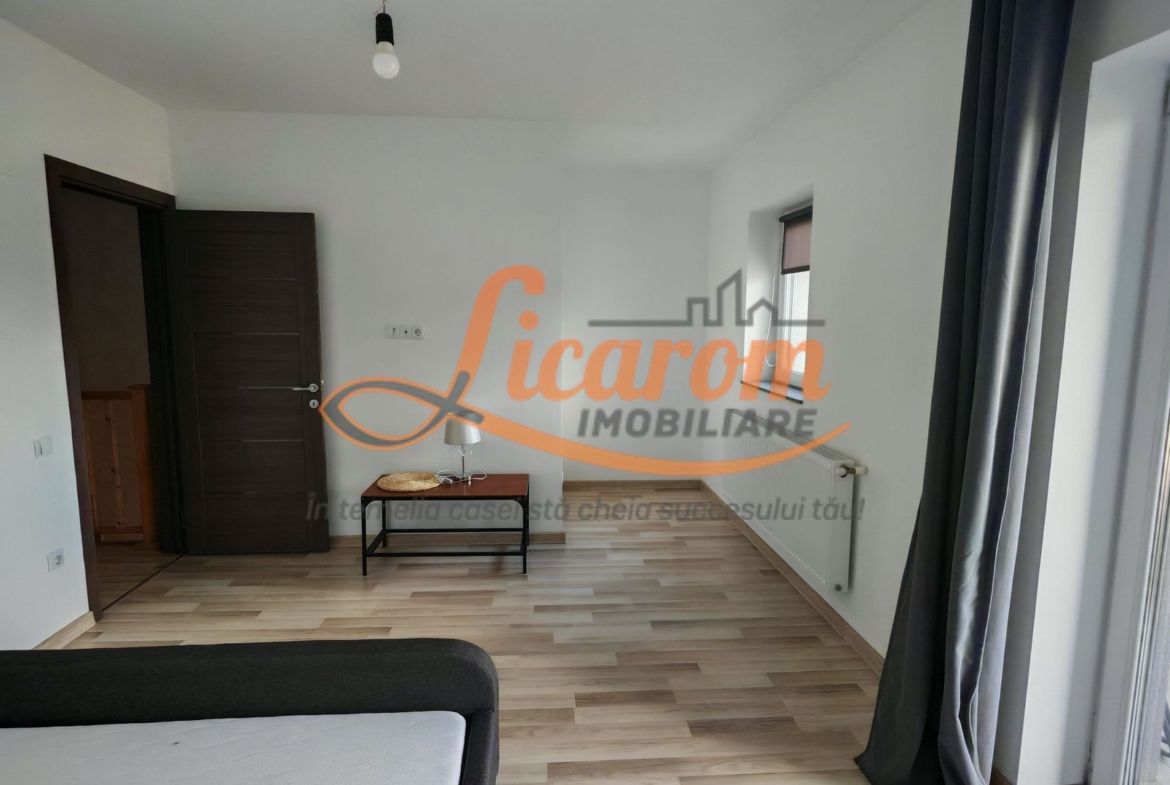 COMISION 0 . Vila LA CHEIE – IZVOR TARLUNGENI – P+E ,4 CAMERE.