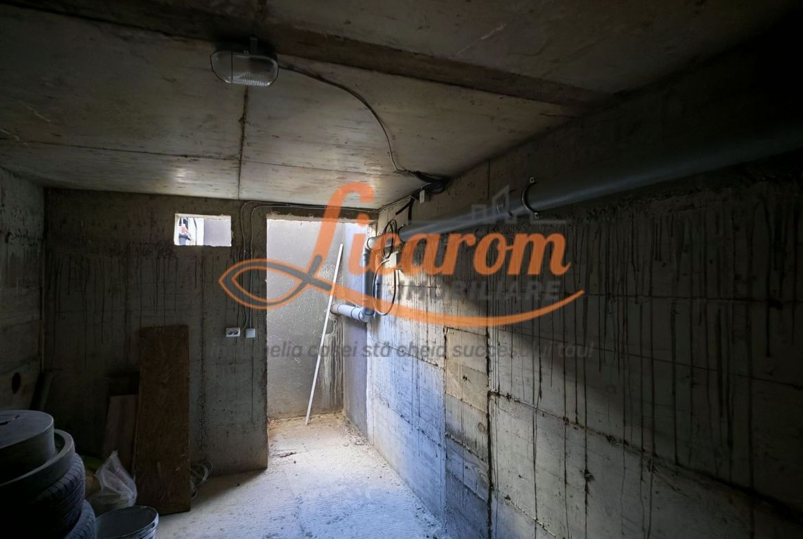 COMISION 0 . Vila LA CHEIE – IZVOR TARLUNGENI – P+E ,4 CAMERE.