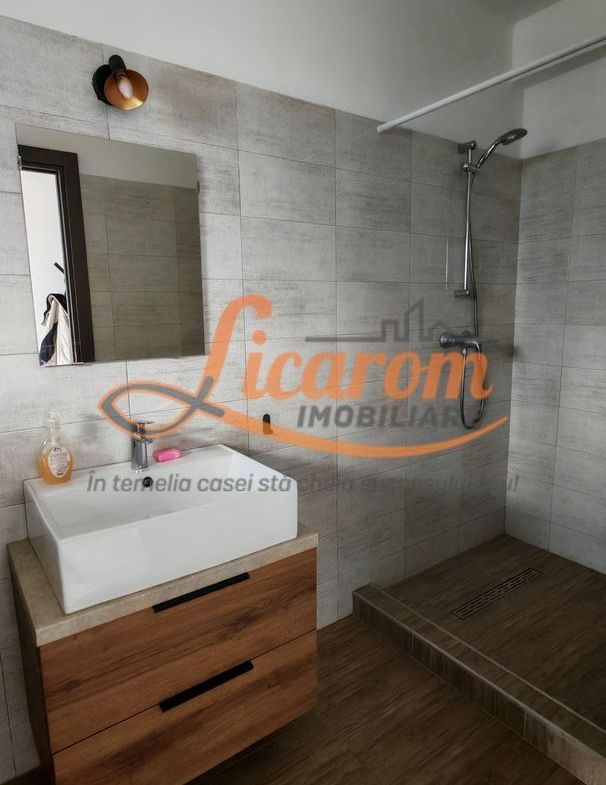 COMISION 0 . Vila LA CHEIE – IZVOR TARLUNGENI – P+E ,4 CAMERE.