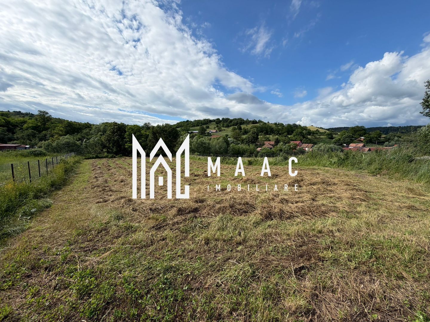 Teren intravilan 1750 mp | Hamba, Sibiu | utilități pe teren