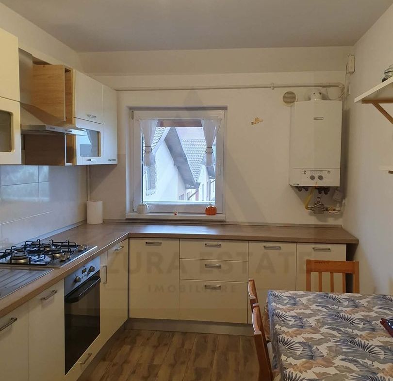 Apartament 76 mp utili 2 bai bucatarie inchisa si pod in Arhitectilor