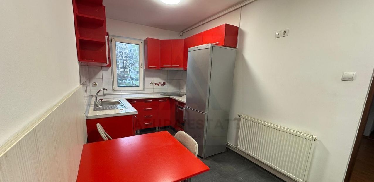 Apartament renovat 3 camere 2 dormitoare pivnita in zona Mihai Viteazu