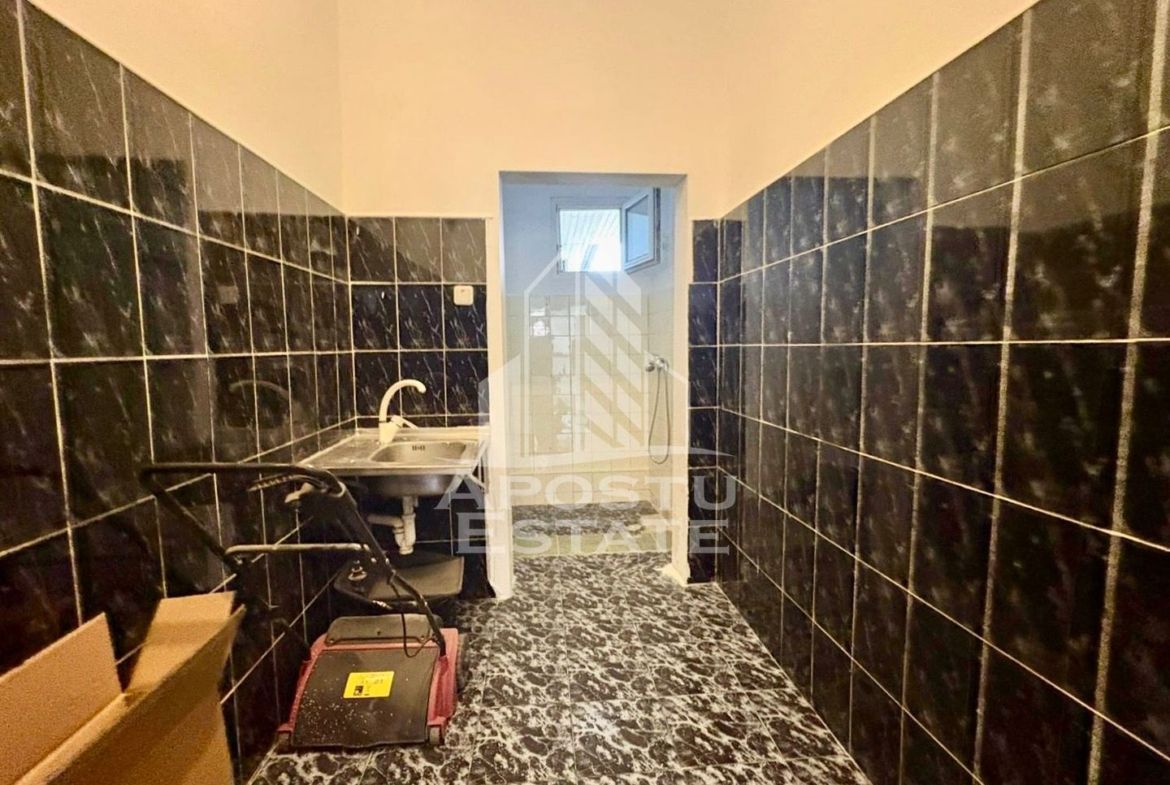Casa individuala de vanzare zona Traian Timisoara, 2 fronturi stradale