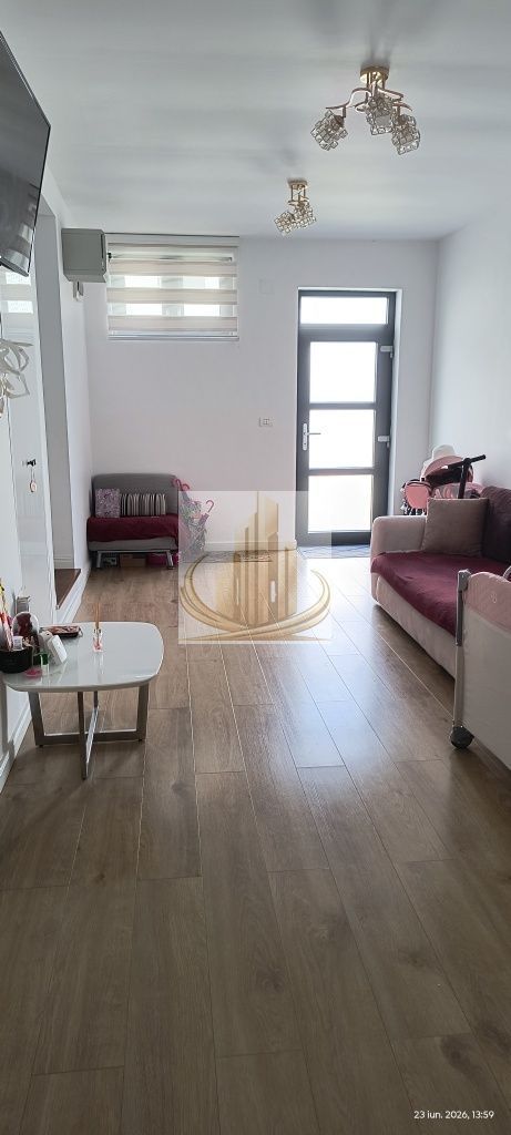 Casă înșiruită, 3 cam, 2 bai 80mp | Zona Cora Dumbrăvița | - foto 3 Casă înșiruită, 3 cam, 2 bai 80mp | Zona Cora Dumbrăvița | - foto 3