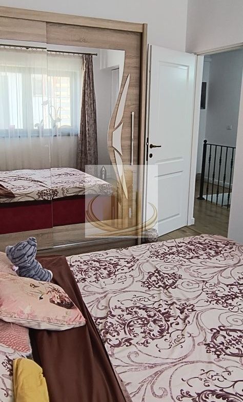 Casă înșiruită, 3 cam, 2 bai 80mp | Zona Cora Dumbrăvița | - foto 4